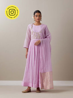 Priya Chaudhary - Light Pink Kurtas Mauve Jacket Kurta with Pant and Dupatta (Set of 4)