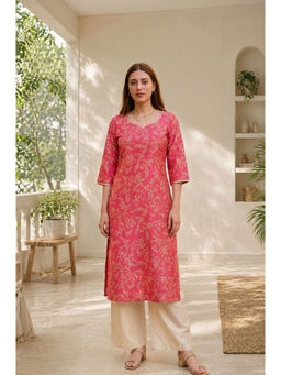Aurelia - Women Pink Floral Viscose Blend Kurta