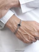 Black color option, Currently selected