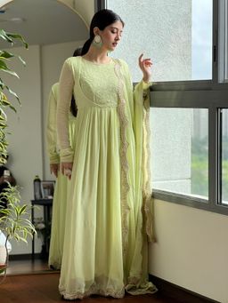 Label Aishwaryrika - Gemma Chikankari Mastani Anarkali Kurta (Set of 3)