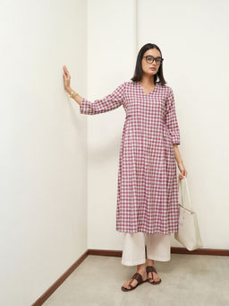 Pink Fort - Cotton Flared Three Fourth Sleeve Kurta