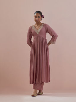 Ikshita Choudhary - Pink Embellished Anarkali Kurta with Pant (Set of 2)