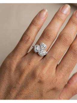 PRATA - Solstice Three-Stone White Ring