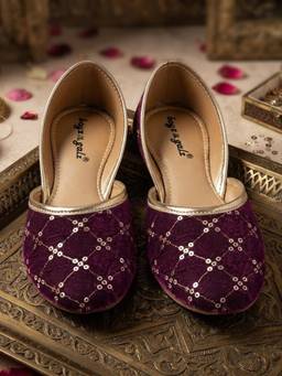 BOYZ N GALZ - Girls Purple Velvet Sequin Embroidered Ethnic Jutti