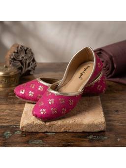 BOYZ N GALZ - Girls Pink Sequin Embroidered Ethnic Jutti