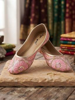 BOYZ N GALZ - Girls Pink Multi-Embroidered Ethnic Jutti
