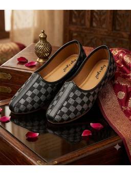 BOYZ N GALZ - Boys Black And Silver Checkered Ethnic Slip-On Mojari