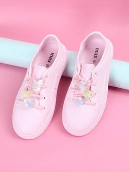 max - Girls Butterfly Applique Sneakers