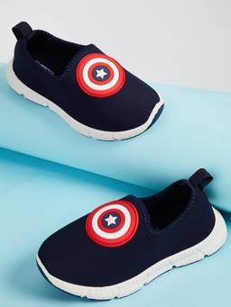 max - Boys Captain America Slip-On Walking Shoes
