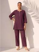 Burgundy color option, Currently selected