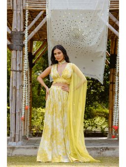 Vana Ethnics - Yellow Digital Printed Gathered Choli And Lehenga With Dupatta