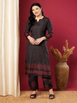 Gahan - Womens Black Rayon Blend Straight Solid Kurta with Pant (Set of 2)