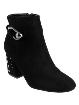 Mochi - Black Boots