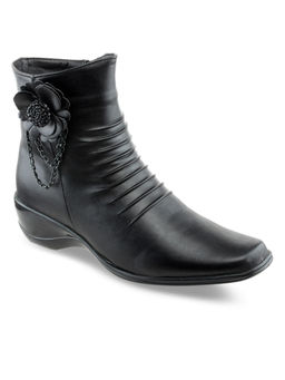 SHUZ TOUCH - Women Solid Heeled Boots Black