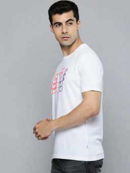 Levi's - Men White Crew Neck T-Shirt