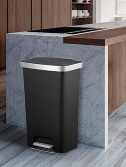 OBSESSIONS - Plastic Step Bin 45L - Black