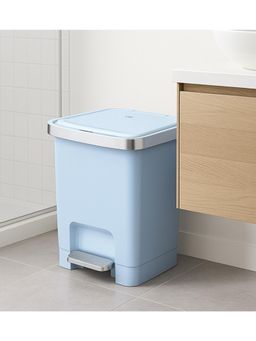 OBSESSIONS - Plastic Step Bin 15L with Pedal - Blue