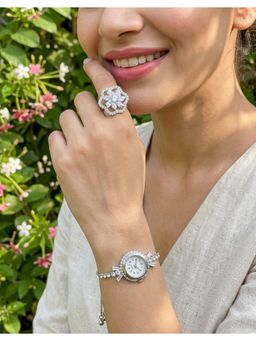 NUI - White Silver Plated Jewellery Set