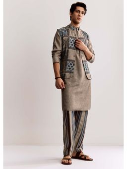 KALKI FASHION - Grey Linen Kurta & Jacket with Pyjama With Ajrakh Print
