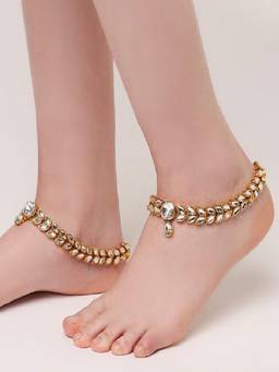 OOMPH - Women Gold Tone Kundan Ethnic Payal Anklets