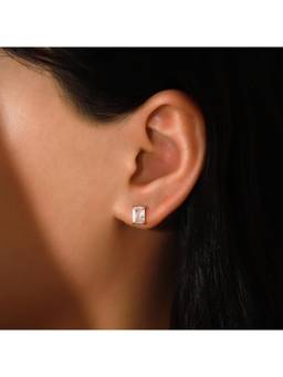 Salty - Crystal Edge Stud Earrings