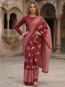 Maroon color option, Currently selected
