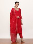 Red color option, Sold out, Currently selected