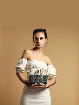 Gonecase - Baagecha Hand Embroidered Vegan Leather Clutch Bag