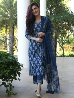 Gahan - Womens Navy Blue Floral Printed Kurta and Pant with Dupatta