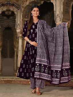 Gahan - Womens Purple Floral Printed Anarkali Kurta and Pant with Dupatta