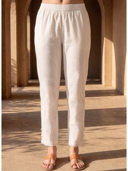 Lakshita - Women Ivory Poplin Lycra Tapered Essentials Pant