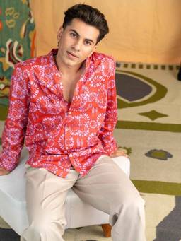 Freedom Tree - Men Tamara Raving Pink Cotton Satin Printed Regular Fit Casual Shirt