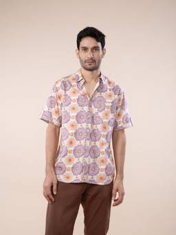 Freedom Tree - Men Talukka Resort Shifting Lilac Floral Printed Regular Cotton Casual Shirt