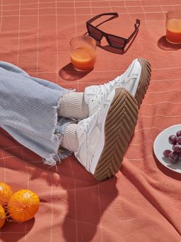 Yoho - Women Wumple White Sneakers