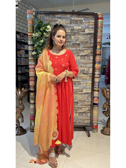 Ritivesh - Red Kurta Pant With Pant and Leheriya Dupatta (Set of 3)