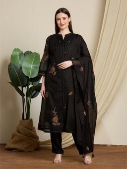 FASHOR - A-Line Floral Embroidered Kurta and Pant with Dupatta- Black