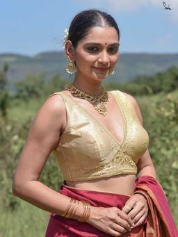 Suta - Gold Sleeveless Polyester Padded Stitched Blouse