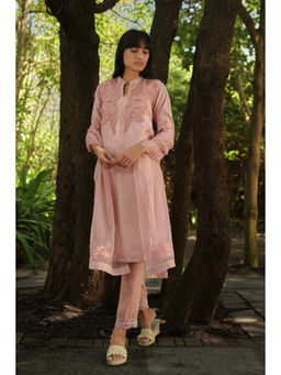 Kaveri - Women Mauve Embroidered Kurta