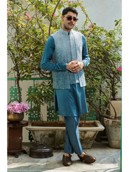 Philocaly - Neeraj Slim Fit Embroidered Kurta And Jacket With Pant