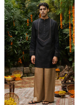 Philocaly - Aurum Slim Fit Embroidered Kurta With Pant