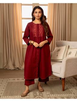 Rangsutra - Maroon Paheli Straight-Fit Pakka Hand Embroidery Cotton Kurta