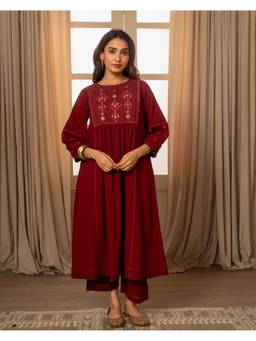 Rangsutra - Maroon Paheli Front-Yoke Pakka Hand Embroidery Cotton Kurta