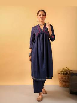 Rangsutra - Blue Kaanch V-Neck Pacca Hand Embroidery Cotton Kurta