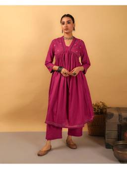 Rangsutra - Pink Kaanch V-Neck Pacca Hand Embroidery Cotton Kurta