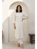 Off White color option, Currently selected
