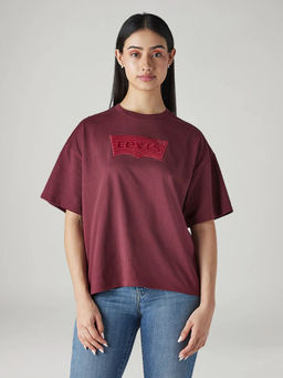 Levi's - Women Burgundy Typography T-Shirt