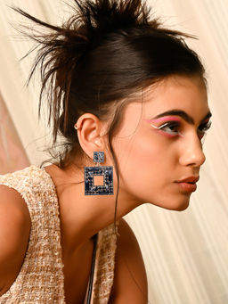 Odette - Black Structured Statement Earrings For Women