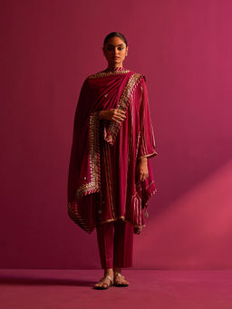 Shetab Kazmi - Magenta Shadab Full Sleeves Kurta with Pant and Dupatta (Set of 3)