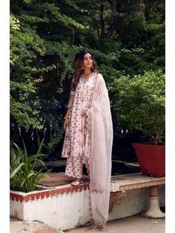 CHARU MAKKAR - Jahanara Pink Muslin Kurta With Pant And Dupatta