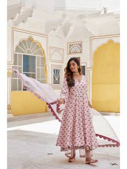 CHARU MAKKAR - Firdaus Pink Muslin Kurta With Pant And Dupatta